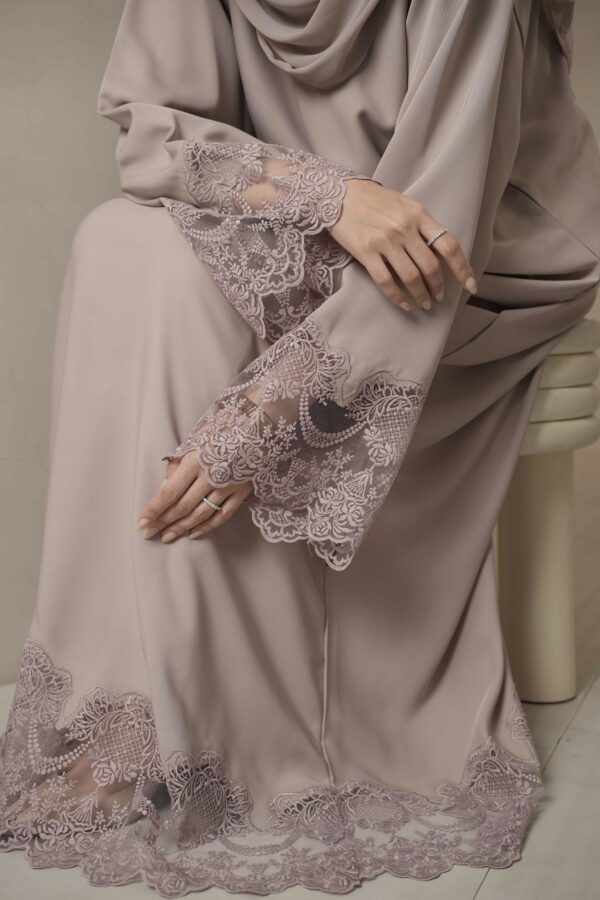 Jeehan Abaya (Light Lilac) - Image 4